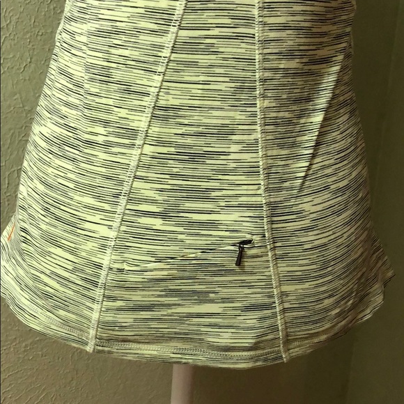 EUC Lucy Active Tank, size m - Picture 4 of 8